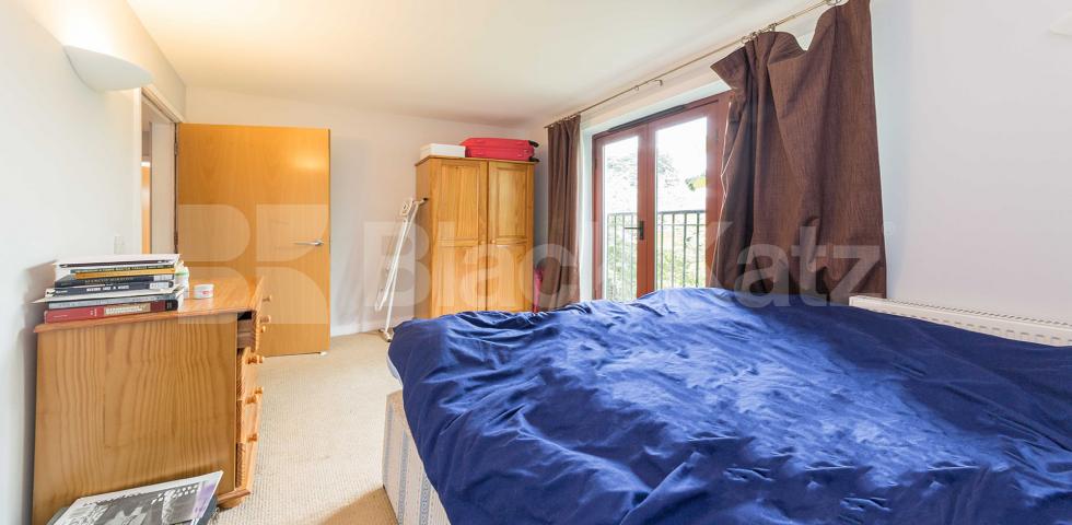 			New Instruction , 2 Bedroom, 1 bath, 1 reception Flat			 Aran Mews, Barnsbury Grove, ISLINGTON-BARNSBURY